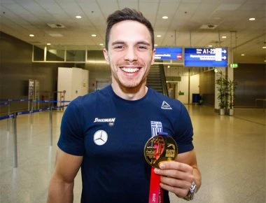 Ο «χρυσός» Πετρούνιας επέστρεψε στην Ελλάδα: Υποσχέθηκα στους Έλληνες να συνεχίσουμε το σερί